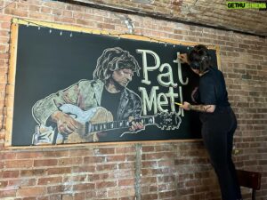 Pat Metheny Instagram - Tonight in Chicago

Next up:

10/3 Des Moines, IA @hoytshermanplace 
10/4 St. Paul, MN @the_ordway 
10/5 Milwaukee, WI @marcus.center 
10/6 Louisville, KY @kentuckycenter 
107/ Fort Wayne, IN @theclydetheatre 

🎨 @latenightchalkshow 
🎟️ in bio