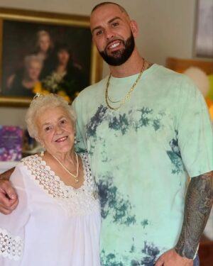 Pat Stay Instagram - Happy bday to this sweet soul, Mary Murray Met her at an Unreasonable Rob scene (last clip) and she and I have stayed in touch since. I surprisd her at her bday party. Great human. She said the say of shooting the comedy was one of the best days of her life! 

❤🙏🏻
