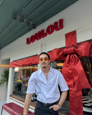 Patara Eksangkul Instagram - @loulou.bkk เปิดอย่างเป็นทางการแล้วครับ ขอบคุณเพื่อนๆพี่ๆน้องๆ ทุกคนที่มาวันนี้ทุกคนเลย ขอบคุณมากมาก ขอบคุณเพื่อน @inkwaruntorn ที่ยอมมาร้องเพลงให้ // ต่อจากนี้ ร้านของเราพร้อมให้ทุกคนเข้ามาลองอย่างเต็มระบบ มา มากันให้หมดเลย !!