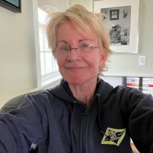 Patricia Cornwell Instagram - Friday selfie from my desk at the Cape…💕✍🏼