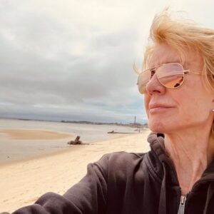 Patricia Cornwell Instagram - Sunday selfie 💕✍🏼