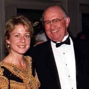 Patricia Cornwell Instagram - This was one of the last pics taken with my dad. He’s been gone almost 30 years and I still miss him.