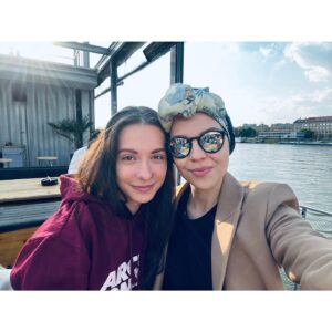 Patricia Janečková Instagram - With my @sas9252 🤍

#bratislava #slovakia #trip #may #spring #friend #danube #mood #selfie #smile #staystrong #breastcancer

@sundeckbratislava
