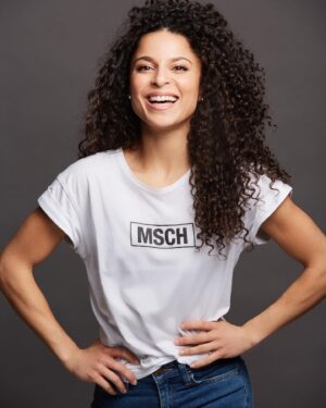 Patricia Meeden Instagram - Never apologize for wanting the best in life. 😎💪🏽Believe in yourself. Everything will work out just fine💫⭐️✨ •
•
•
•
📸: by Frank Wartenberg ☺️
P.S.: I need to work on posing at photoshoots...this seems familiar 🤣 👯‍♀️