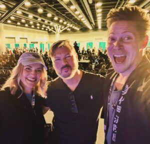 Patricia Summersett Instagram - Thank you all for a beautiful weekend at @fanexpovancouver w/ the fab fabulous-ness of David Hayter and Neil Newbon 🔥

#fanexpovancouver2024 
#solidsnake #astarion #bg3
