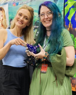 Patricia Summersett Instagram - Ocarina lerv💙

Thank you to @nicbovafett for this nuanced version of Zelda’s lullaby.
Also had a delightful convo w/  @freyas.gifts about our mutual appreciation for @thefreckledzelda 

#zeldaslullaby 
#ocarinas