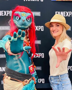 Patricia Summersett Instagram - Helen Hunt, a dear baby named Hylia, stellar cosplay and …. that’s a saturday wrap at @fanexpodallas ❣️

#zeldacosplay 
#hylia 
#fanexpodallas