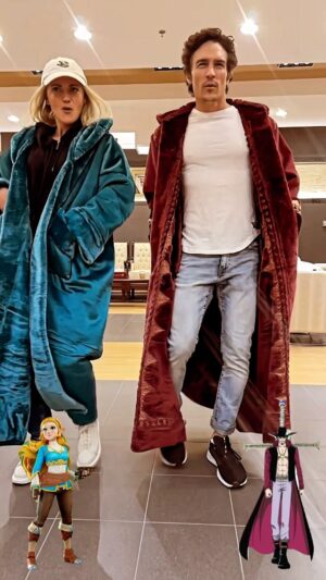 Patricia Summersett Instagram - Princess Zelda feat Mihawk.

#fearless #princesszelda #mihawk #models #catwalk #breathofthewild #tearsofthekingdom #totk #onepiece #opla #videogame #anime