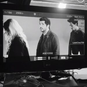 Patrick Fiori Instagram - J-1 avant la sortie du clip ! Il est temps de débloquer la phase 3 du baromètre du love avec le making of à découvrir dès maintenant 😊 #onselove