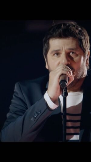 Patrick Fiori Instagram - 📣 💙 Lundi à 23h10, sur @france2 , rendez-vous pour un moment de live exceptionnel dans @basiqueofficiel , le concert !