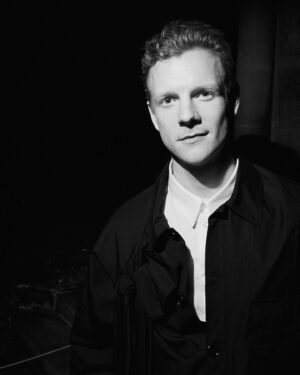 Patrick Gibson Instagram - Pure magic @simonerocha_  Fall ‘24 

Hair: @aj.tv @giellygreen 🖤