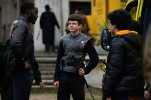 Patrick Holland Instagram - Bowl cut on full display here 🤝

Hope you’re all enjoying Lockwood & Co. on Netflix 👻

#lockwoodandco

@NetflixUK

@CompleteFictionPictures

@MrJoeCornish