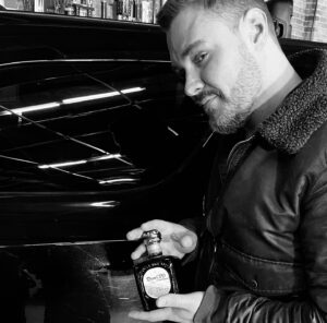 Patrick John Flueger Instagram - Lil late…but a BIG ole thank you to @donjuliotequila for designing this 200th episode, celebratory bottle for the entire crew of @nbcchicagopd Y’all made the celebration happen!! Thank u :) #DonJulio