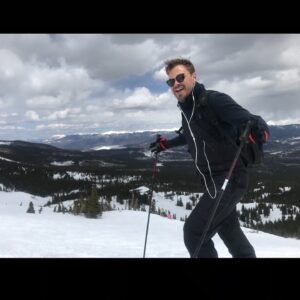 Patrick John Flueger Instagram - 🎿 ••
• #ThisMightHaveBeenFunAsTheHell  #Breckenridge