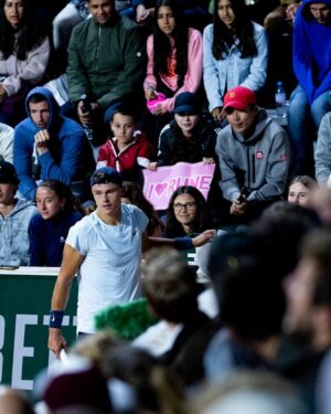Patrick Mouratoglou Instagram - I saw a warrior last night on that court 14 in @rolandgarros.
And I was proud to be sitting on the passenger seat on your journey! 
Congrats to @flavio_cobbo too for a great performance. 
📸 @photoginie #tennis #rolandgarros #tennislove