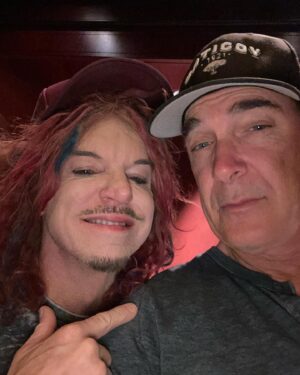 Patrick Warburton Instagram - In Vegas doing shows with my talented buddy @mikewilsoncomic - @carrottoplive is a blast! Not to be missed and a hell of a sweet fellow
