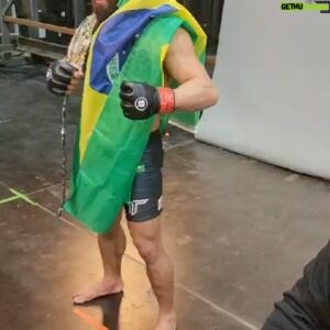 Patricky Freire Instagram - Noite perfeita para a família @pitbullbrothers só vitórias ‼️