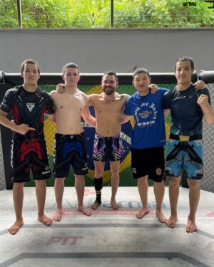 Patricky Freire Instagram - Fim de mais um treino forte com os esses monstros ‼️
🇧🇷 🇺🇸 🇵🇼 🇲🇳 🇷🇺