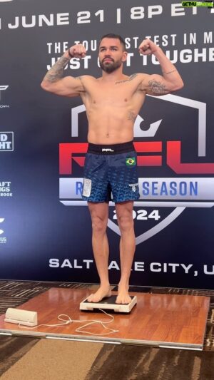 Patricky Freire Instagram - ⚖️ @patrickypitbull weighs in at 155 lbs for his Lightweight bout

[#PFLRegularSeason | Fri, June 21st | 5pm ET on ESPN  |  8pm ET on ESPN ]