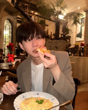 Patsapon Jansuppakitkun Instagram - งั่มๆ