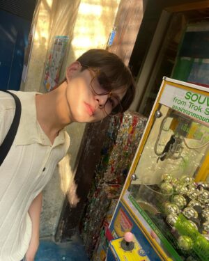 Patsapon Jansuppakitkun Instagram - แอบส่องเราทำไมแดด