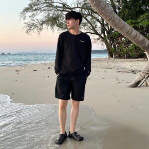 Patsapon Jansuppakitkun Instagram - Don’t worry Beach Happy ✨
 #crocs #jdsportsth