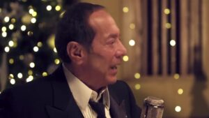 Paul Anka Instagram - Later on, we’ll conspire as we dream by the fire 🎄🎶🔥 @emmaueloficial Click the link: https://bit.ly/3Nx9fq8 to stream along 🎶.