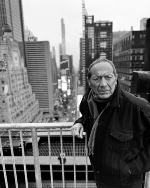 Paul Anka Instagram - I just love NY this time of year. Meet me at Times Square tomorrow night! The @fontainebleaulasvegas have put together an incredible NYE show, you just can’t miss it!
