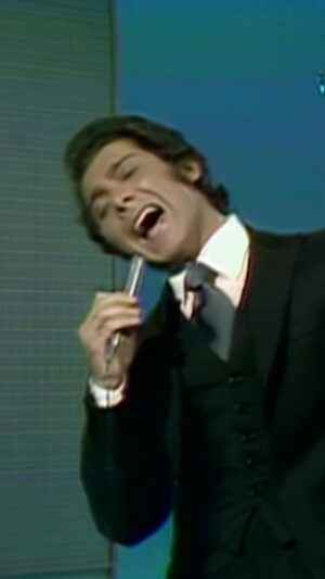Paul Anka Instagram - Tune in to “Watch What Happens” from The John Davidson Show on August 17th, 1969. Full video available at the #linkinbio. 
#PaulAnka #Throwback #LivePerformance