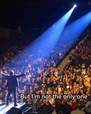 Paul Anka Instagram - From my first performances to today’s most recent shows, I am forever grateful for the experiences I’ve shared with you all.

Stream “Imagine” now at the #linkinbio

#PaulAnkaEdit #DreamComeTrue #StreamImagine #NewRelease