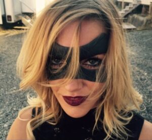 Paul Blackthorne Instagram - Ten years since Arrow went on the air.
My mind boggles at the passing of time and how lucky I was to be part of the adventure.
I miss all you gorgeous hilarious smart amazing people that made this thing happen. Forever grateful.
Here’s a few pics from the archives!
(More on FB)
X
