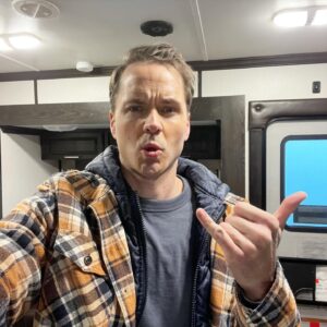 Paul Campbell Instagram - Day 1: New job. New face. Not Hallmark, but something REAL fun.