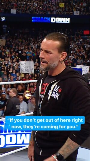 Paul Heyman Instagram - @paulheyman is begging @cmpunk to leave! 😬 #SmackDown