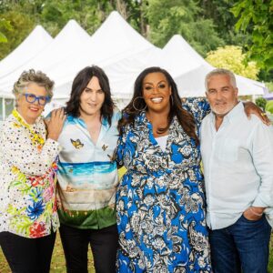 Paul Hollywood Instagram - We are back on @channel4 very soon with our new host @alisonhammond55 joining us x