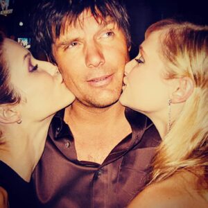 Paul Johansson Instagram - Girls like the bad boys.  Well...in my case the evil villain Dan Scott. @sophiabush and @katbailess wrap party 2005.