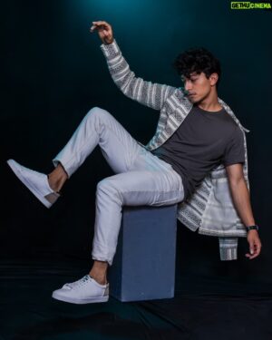 Paul Karmiryan Instagram - The floor is Lava
.
.
Photography: @jayroosterdude
Stylist: @ericowes
Grooming: @mrodmakeup 
Favorite ice cream : cookies n cream