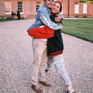 Paul Karmiryan Instagram - I know I'm technically late on the gram. But happy birthday sis🎈 always got your back and always rooting for you 🙏🏼 Keep shining that light on this world. Celebrating you, always⚡
