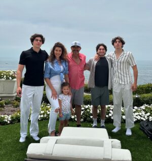 Paul Nassif Instagram - Happy Memorial Day weekend, everyone! Please stay safe and remember to honor those who’ve lost their lives while serving. 

#memorialday #memorialdayweekend #monday #tothosewhoserved