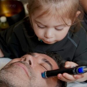 Paul Nassif Instagram - Happy Father’s Day to all of the incredible dads! A very special thank you to little Paulina for giving me a Hydrafacial with the NassifMD® Hydraglucan® Booster, followed by my Hydro-Screen® Serum as a great Father’s Day gift! 💜

@skincarebydrnassif @nassifmedical @paulinanassif @hydrafacial #hydrafacial #Nassifmdskincare #Skincarebydrnassif #fathersday #fathersdaygifts #girldad #prouddad