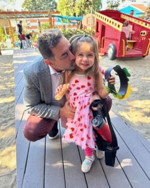 Paul Nassif Instagram - When I surprised Paulina at her Spring Performance… 💕 

#prouddad #girldad #spring #springshow #tbt #throwbackthursday