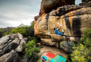Paul Robinson Instagram - Yewwwwwww! Loving my time down in South Africa! Rooibos Tea in the morning, climbing all day long and fires 🔥   braais every evening 🤤🤤🤤 Needed an awesome trip like this for a long time now! Power of bar one v12 send from the other day. #bouldering photo: @lizzy.ellison