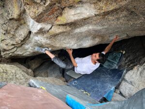 Paul Robinson Instagram - Another fun training day at Lincoln with @marijus3 🙌🙌 super fun to revisit climbs I did in the past and feel strong on them. “Evil Backwards,” V13. @evolv_worldwide shaman heel making all the heel hooks on this climb feel extra good 🙌 #bouldering