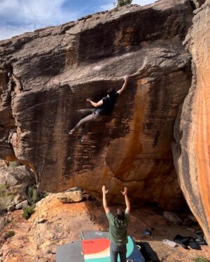 Paul Robinson Instagram - Before leaving South Africa, I managed to make the 2nd? Ascent of @nalle_hukkataival ‘s “Digital Populism,” V13/8B. Such a sick line and one that was worth the pretty miserable hike to get out there! #bouldering photo: @frank__decaro