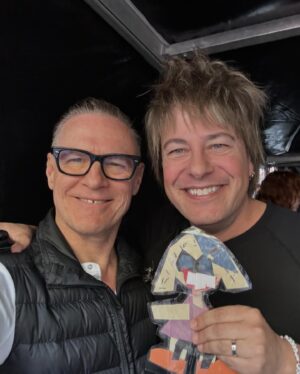Paul Sidoti Instagram - 🇬🇧 London you were incredible!! Great times catching up with my dear friend and musical hero @bryanadams with Flat Scarlett getting to say hi and tour the city.. She had so much fun especially shopping at Harrod’s 🤣. And to my dear friends/family the Schwarz’s who came to visit and brought a little piece of home, thank you for everything.. @amy_schwarz_1 @aschwarz_ @campbellschwarz @_dannischwarz Danny Schwarz.. ❤️