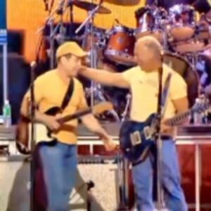 Paul Simon Instagram - “It’s always a sad day when we lose a beloved artist and musician and so sad for me personally to lose a dear friend.” - Paul 

🎥: From The Big Apple To The Big Easy / 2005