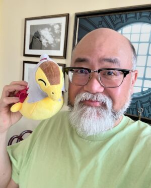 Paul Sun-Hyung Lee Instagram - Day 1 of @galaxyconrichmond is in the books and I had the most excellent time meeting awesome people and getting to chat about Kim’s Convenience, Star Wars, and Avatar! I saw some excellent cosplays, amazing t-shirts, received a super dope Iroh Turtleduck from @pluviiox and was inspired by a sick tattoo for a coin run! Huge thanks to @nerdygrl394 for her masterful handling of the lineup! You keep everyone happy and seen! All my love to @eastyorkmum my partner in crime: thanks for joining me on this adventure! My rep at @thegershagency @mosher_firstname for making sure I’m taken care of, the tireless volunteers at the con: y’all are the glue that keeps us together! And a special shoutout to the family of Fire Nation cosplayers! Families that cosplay together, stay together! 

Looking forward to what Day 2 holds in store for us!!! Drop by and say hi if you can! #okseeyou