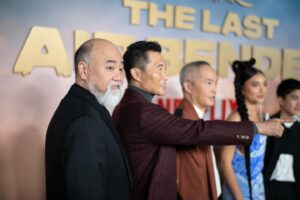 Paul Sun-Hyung Lee Instagram - What a tremendous night. To get to share this show with a live audience was an absolute thrill and honour. Thank you for hosting this event @netflix @avatarnetflix 

HUGE shout out to the talented artists who helped me look as great as the product on screen:

Stylist: @nausheenshah 
Groomer: @thesonialee 

And the incredible clothiers for the fine garments and footwear: @brooksbrothers @magnanni @falke 

To my management team: @thegershagency #DaisyWu
#MeridianArtists @michelecharlton #TovahSmall 
@viewpoint.pr @sergiotapianunez @nickifioravante #RachelKaufman 

My partner for life: @eastyorkmum 

And to my dearest family in LA @shitspackledmuppetfart @onlyalicat 

I appreciate you all.

Yip yip. Let’s go.