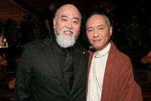 Paul Sun-Hyung Lee Instagram - What a tremendous night. To get to share this show with a live audience was an absolute thrill and honour. Thank you for hosting this event @netflix @avatarnetflix 

HUGE shout out to the talented artists who helped me look as great as the product on screen:

Stylist: @nausheenshah 
Groomer: @thesonialee 

And the incredible clothiers for the fine garments and footwear: @brooksbrothers @magnanni @falke 

To my management team: @thegershagency #DaisyWu
#MeridianArtists @michelecharlton #TovahSmall 
@viewpoint.pr @sergiotapianunez @nickifioravante #RachelKaufman 

My partner for life: @eastyorkmum 

And to my dearest family in LA @shitspackledmuppetfart @onlyalicat 

I appreciate you all.

Yip yip. Let’s go.