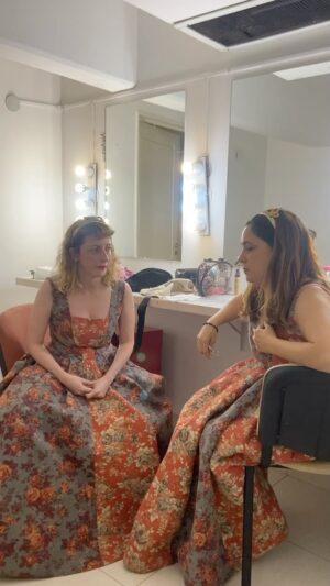Paula Grinszpan Instagram - DIANA Y DAIANA SON MONOTRIBUTISTAS.

LAS REINAS 👑

Vení a verlas al @teatroastrosok 

📅 FUNCIÓN: DOMINGO 12/05 - 18HS

📍Av. Corrientes 746 

🎫 entradas en https://teatro-astros.com/las-reinas/o en la boletería del Teatro. 

comprando tus entradas para LAS REINAS obtenes un 20% de descuento en entradas para PARAGUAY, obra de las mismas directoras. 

Dirección: @paula_grinszpan 
@luciamaciellucia @soyluciapanno 
Músico: @miguecanevari 
Productores: @paulinaccolini y @mediosenterosok

#reinas #Teatro #TeatroArgentino #CalleCorrientes #Comedia #Paulagrinszpan #luciamaciel #Astros #ClubAstros #vibraastros