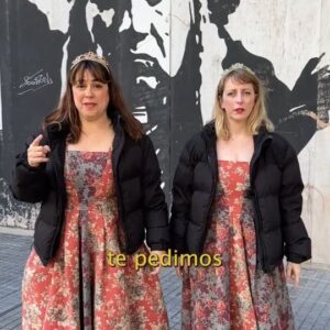 Paula Grinszpan Instagram - 🫅🏻👸🏼 LAS REINAS - ÚLTIMAS FUNCIONES 

🗓️ 15/10, 29/10 y 12/11 en el @teatroastrosok 

🎫 Entradas en bio, en la web del @teatroastrosok o por @entradauno